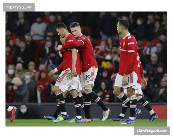 伯恩利四后卫平行站位保持紧凑，富勒姆难以通过中路渗透创造机会